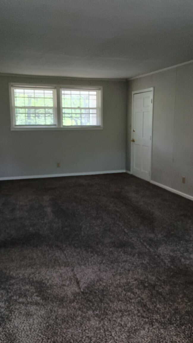 Building Photo - 107 Canary Dr