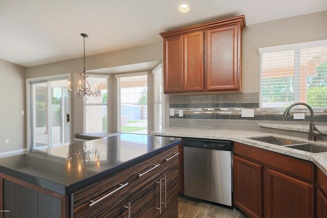 Building Photo - 8517 W Caribbean Ln