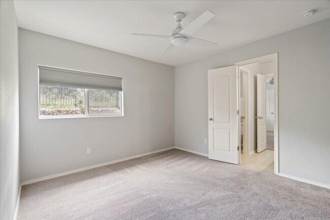 Building Photo - 15 Stone Terrace Dr