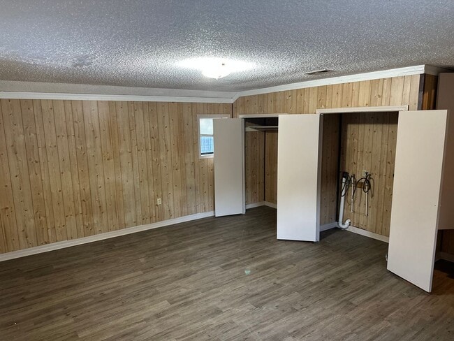 Building Photo - Available Now! 3-Bed, 1-Bath Home in Central Springdale!