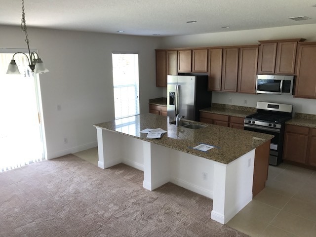 Building Photo - HUGE 5 BEDS TWO STORY!!! CLOSE TO HIGHWAYS...