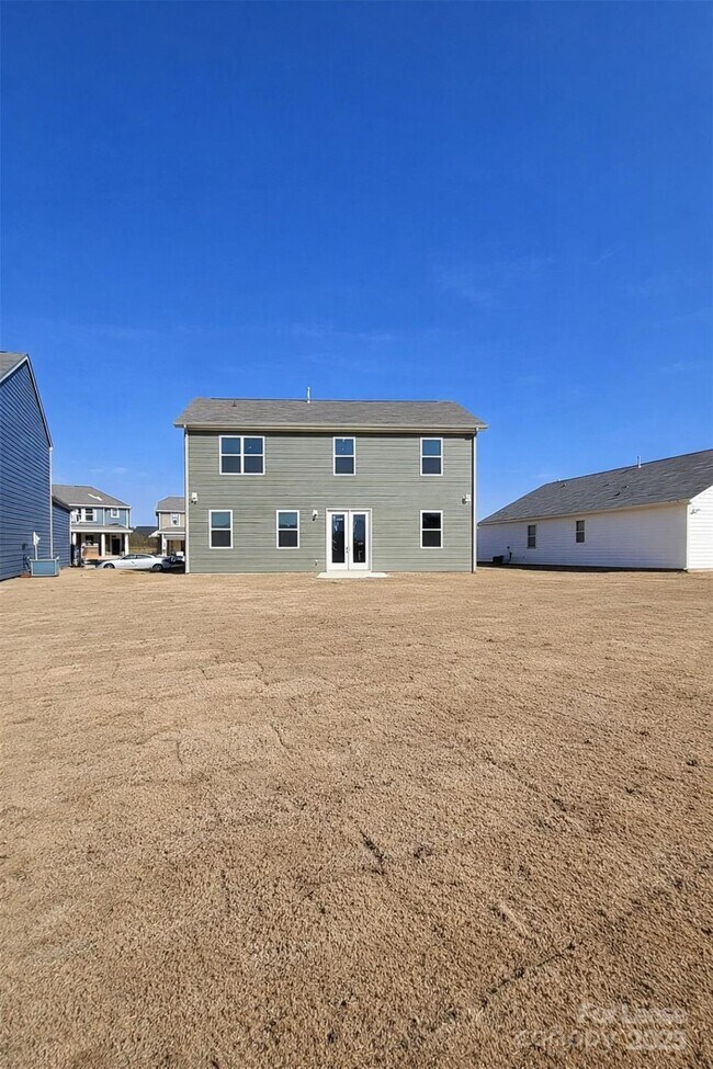 Building Photo - 5015 Weddington Rd