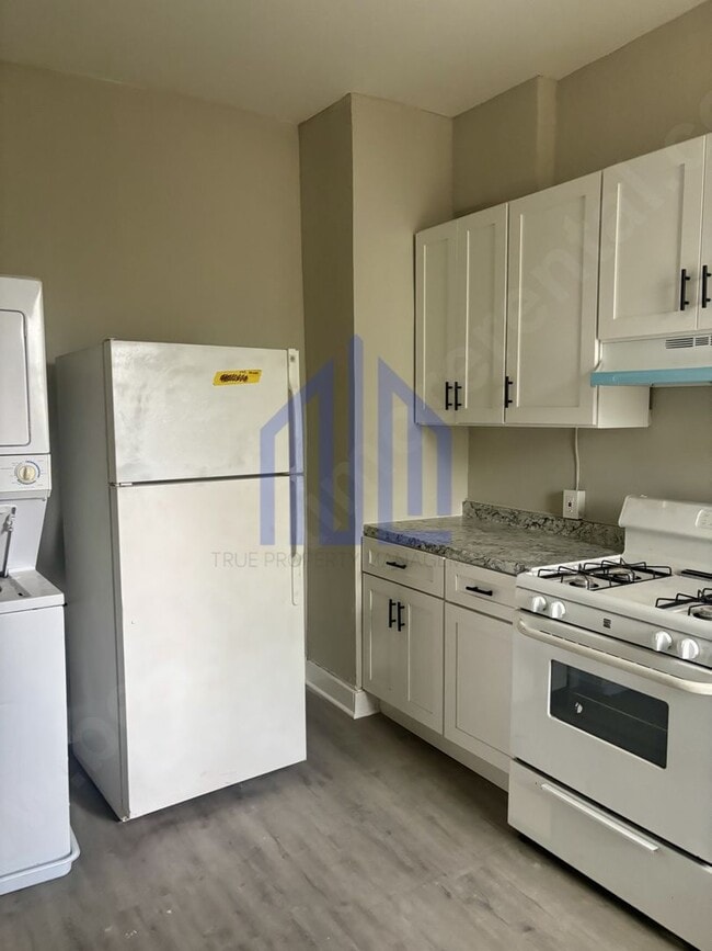 Building Photo - Coming Soon!!!!!! Spacious 4 Bedroom in West Baltimore