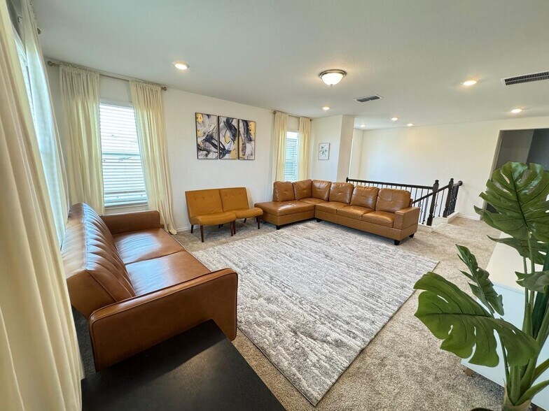 Building Photo - 4414 Acerno St