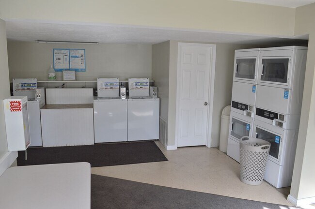 Building Photo - Beautiful Condo in Prime Centerville Location!