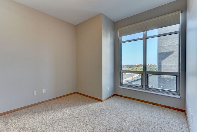 2nd bedroom - 625 N Segoe Rd