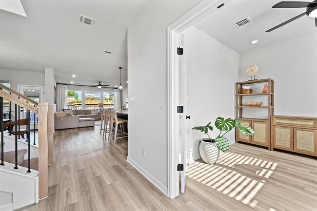 Building Photo - 870 Texas Sage Loop