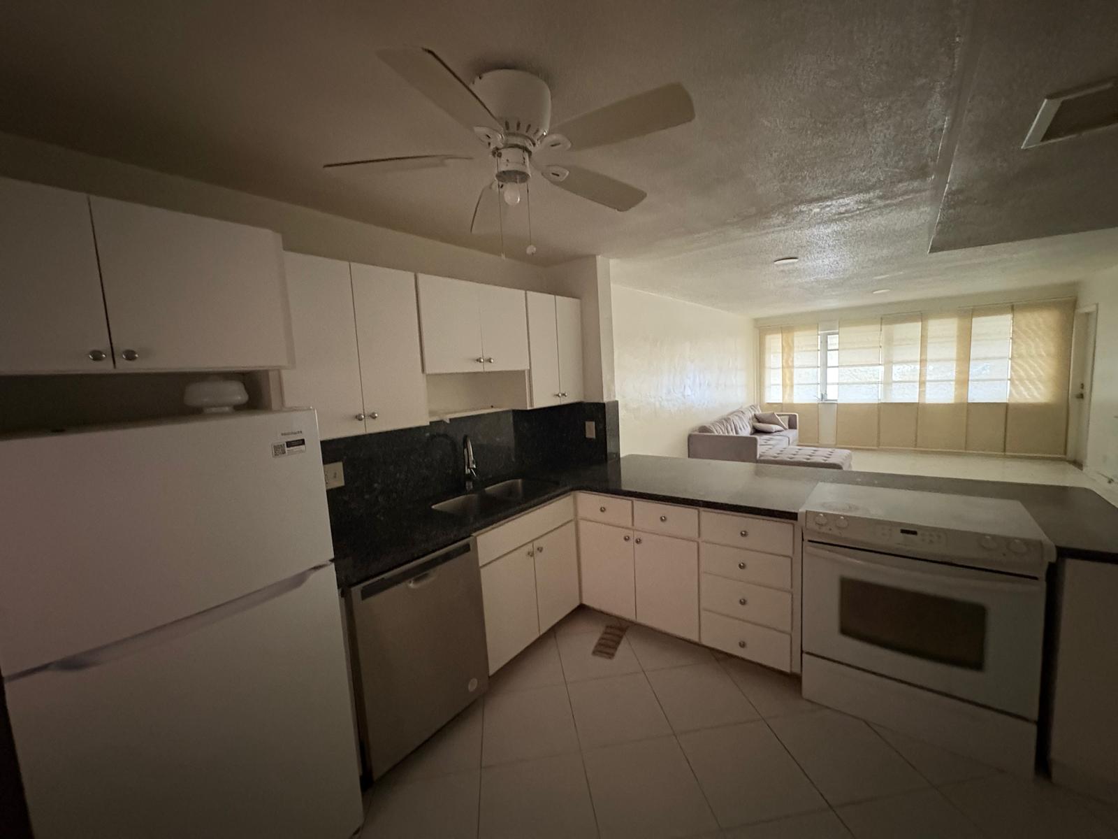 Building Photo - 215 SE 3rd Ave