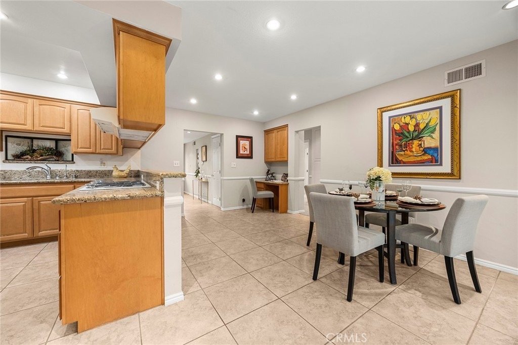 Building Photo - 212 Barranca Dr