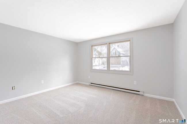 Building Photo - 28 Orient St