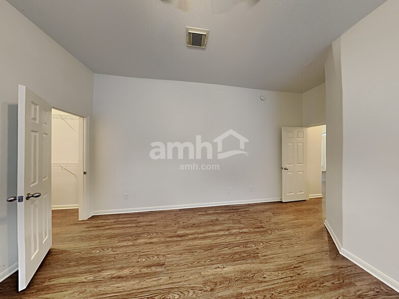 Building Photo - 25202 Melody Oaks Ln