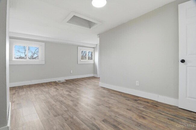 Building Photo - 540 Grand Ave
