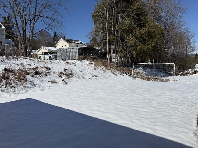 Building Photo - 43 Pleasant View St