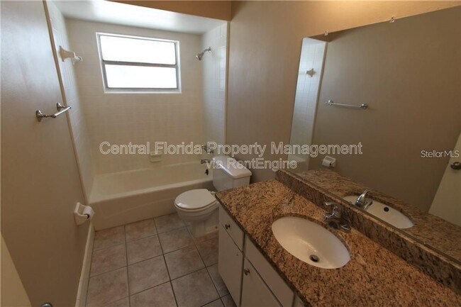 Building Photo - 1330 W Fowler Dr