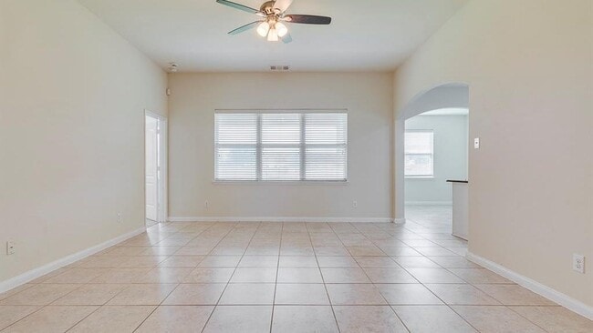 Building Photo - 13033 Tobin Dr