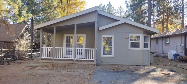 Building Photo - Sweet Sugarloaf Home