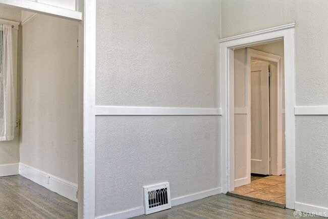 Building Photo - 1218 York St