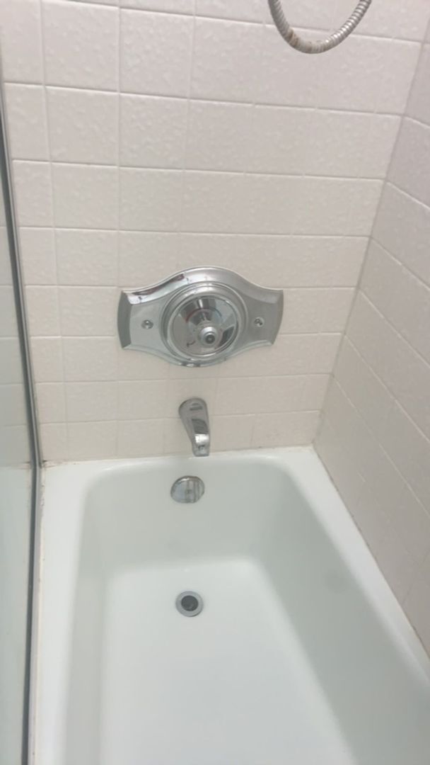 Building Photo - 1356 Bobolink Dr