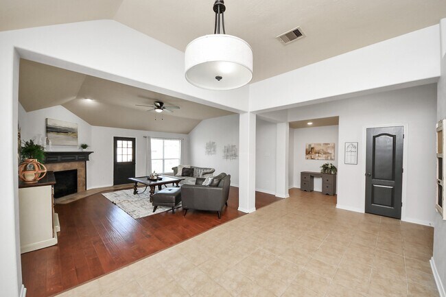 Building Photo - 15122 Heron Meadow Ln