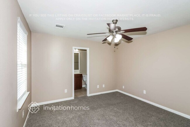 Building Photo - 28910 Rio Grande River Dr