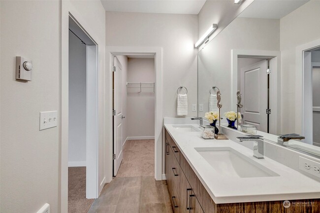 Building Photo - 15008 40th Ave W