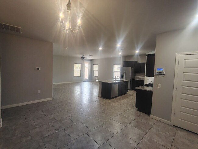 Building Photo - 10075 N Sand Sage Trail