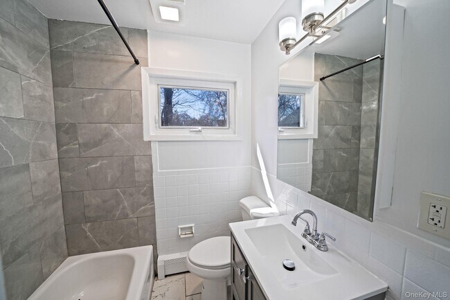 Building Photo - 472 S Ocean Ave