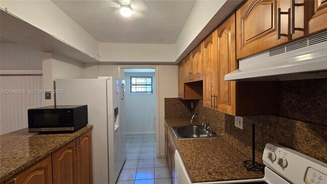Building Photo - 8401 SW 107th Ave