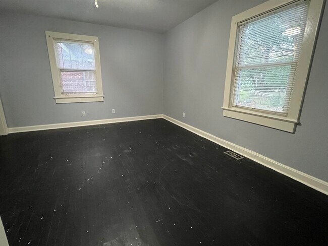 Building Photo - 1136 Palmetto St