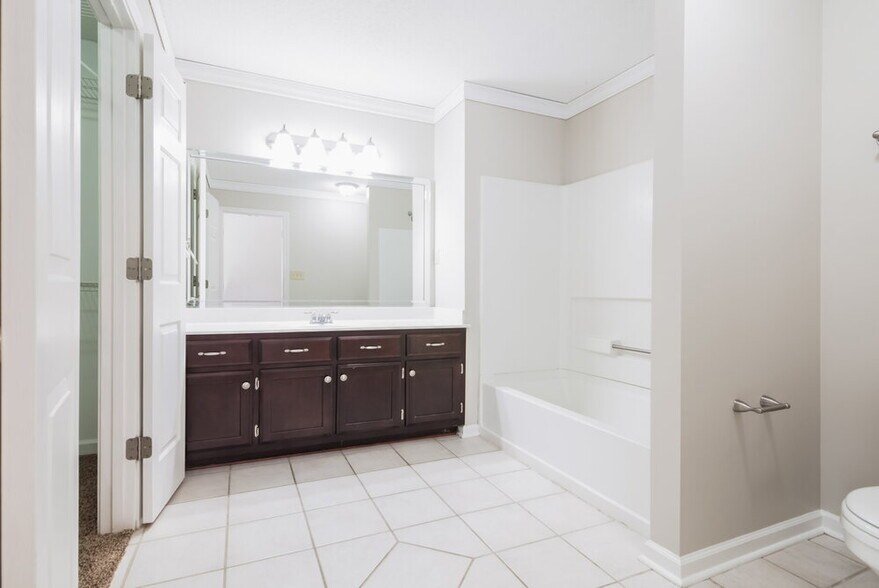 Building Photo - 8682 Cat Tail Dr