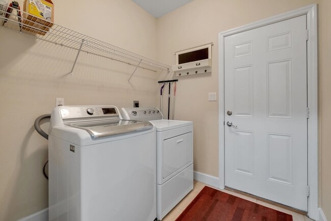 Building Photo - 7056 Sawley Ln