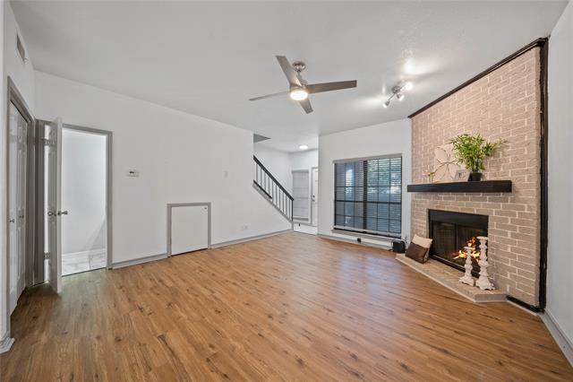 Building Photo - 9910 Royal Ln