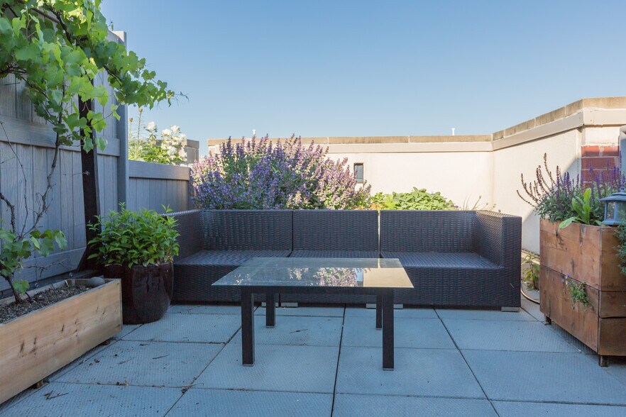 Private rooftop - 2328 Champlain St NW