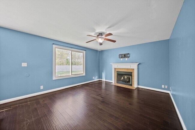 Building Photo - 3469 Bradfield Dr