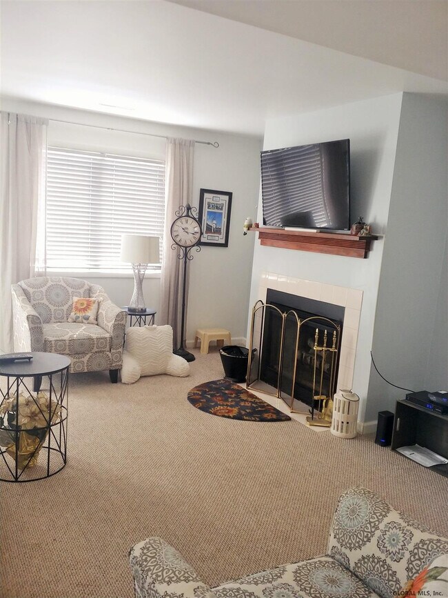 Building Photo - 40 Preakness Way