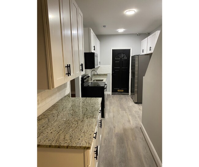 Building Photo - 2103 Belair Rd