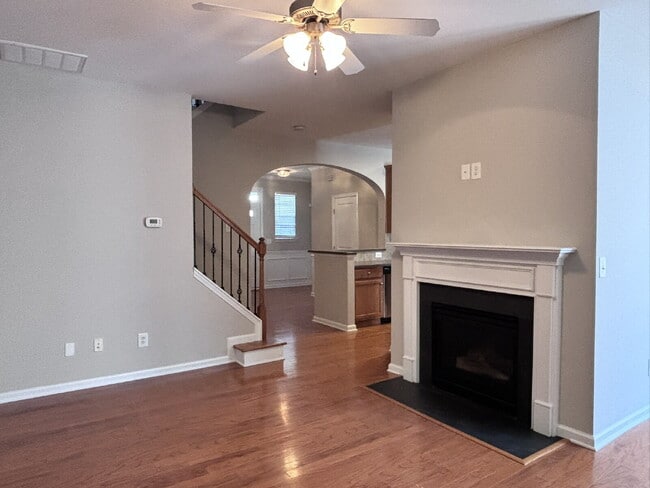 Building Photo - 10106 Raven Tree Dr