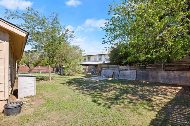 Building Photo - 3505 Rocky Hollow Trail