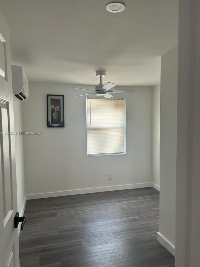 Building Photo - 2901 SW 58th St