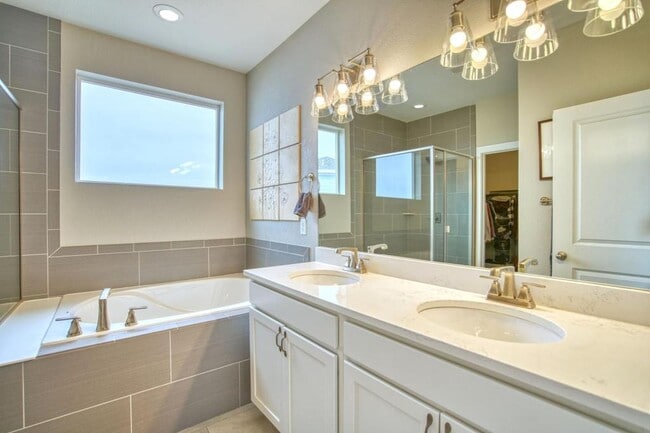 Building Photo - 633 Great Basin Ct