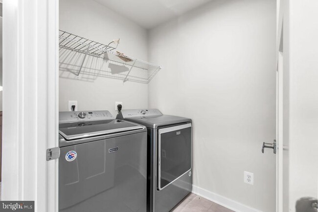 Building Photo - 2305 Wadlow Ln