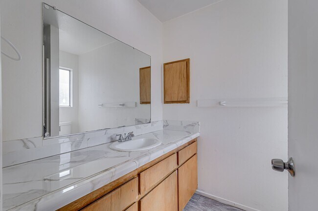 Building Photo - 4418 White Ln