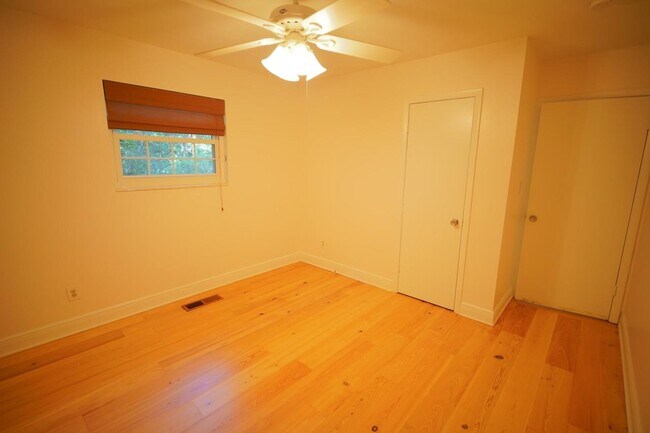 Building Photo - 2328 Armistead Rd