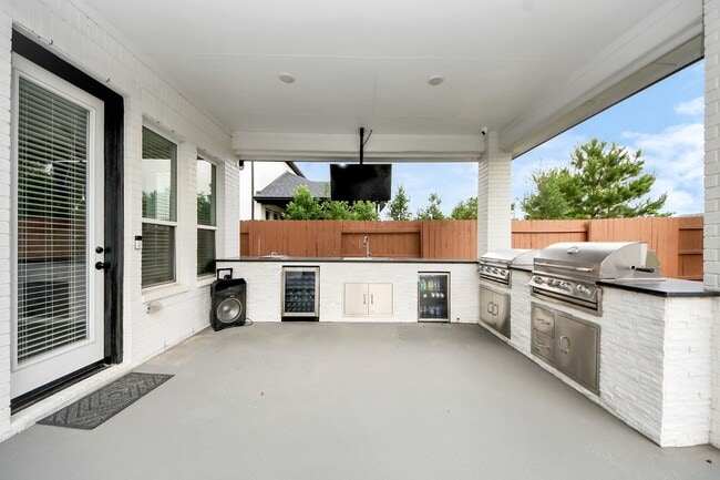 Building Photo - 23918 Primrose Gdn Rd