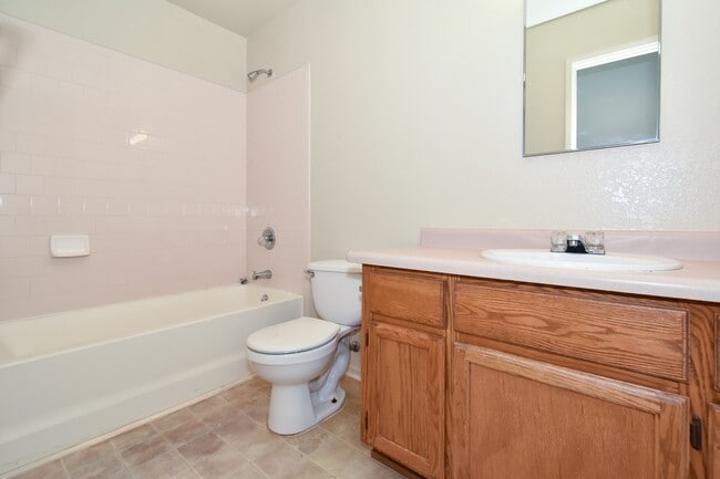 Building Photo - 2866 S 30th Dr