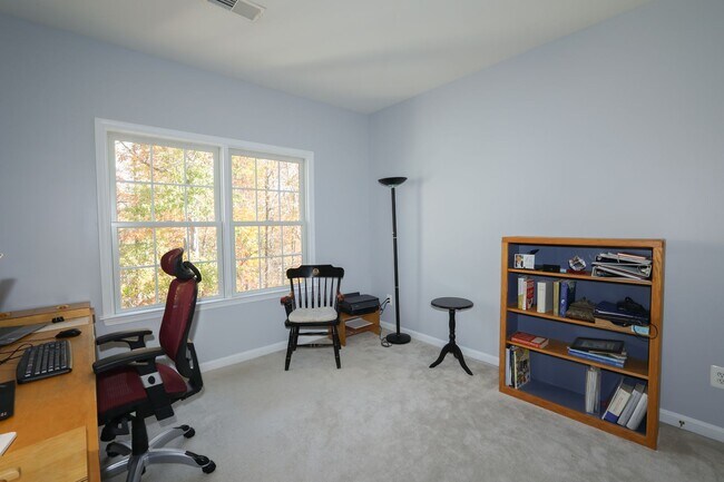 Building Photo - BEAUTIFUL SINGLE FAMILY HOME IN LANSDOWNE