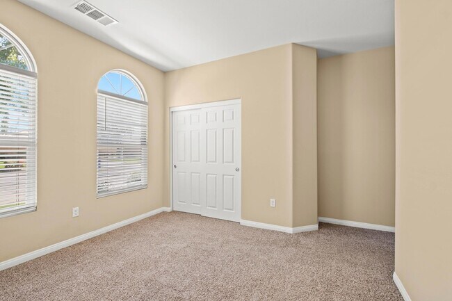 Building Photo - 82013 Cochran Dr