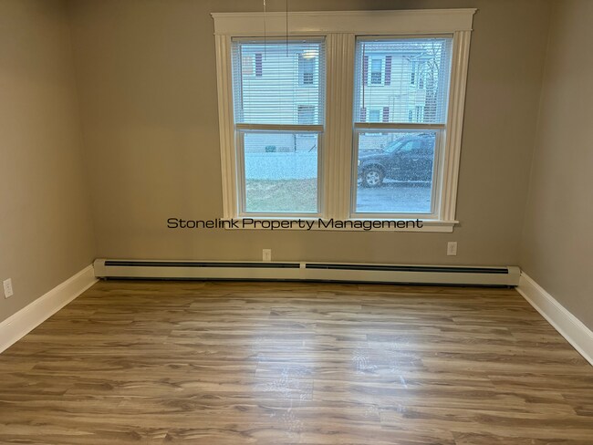 Building Photo - 161 Farm St