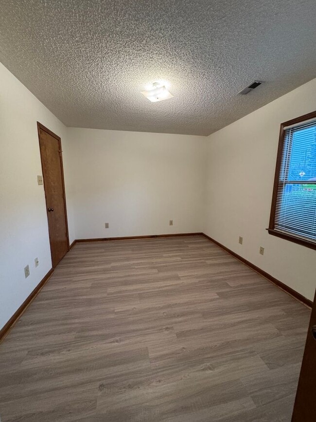 Building Photo - 104 Peninsula Pl Ln