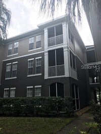 Building Photo - 9320 Crescent Loop Cir